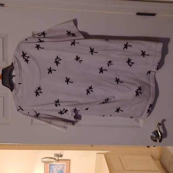 -- Denim & Flower Graphic Tee - Picture 5 of 6